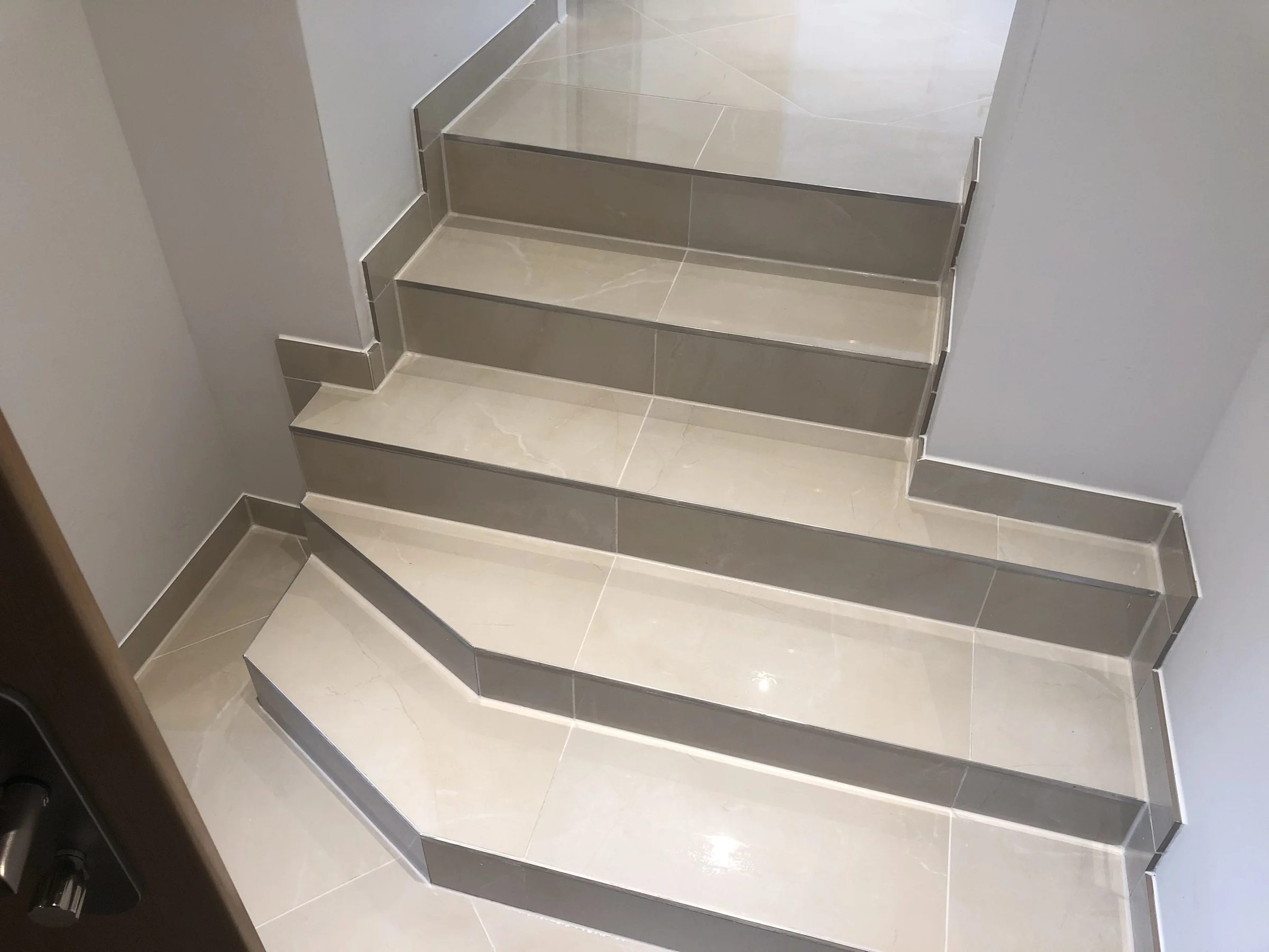 Wohnung · 86 m² – Treppe